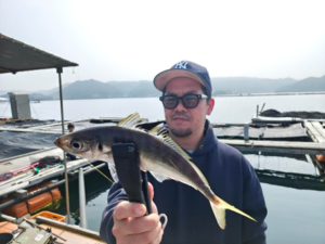 釣り好き新メンバー加入！みんなで筏釣りへ